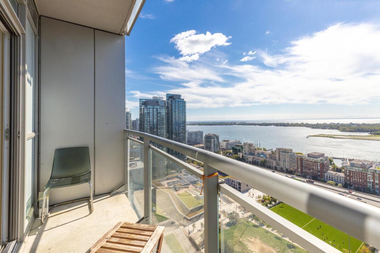 Icetowers Apartment Toronto Exterior photo